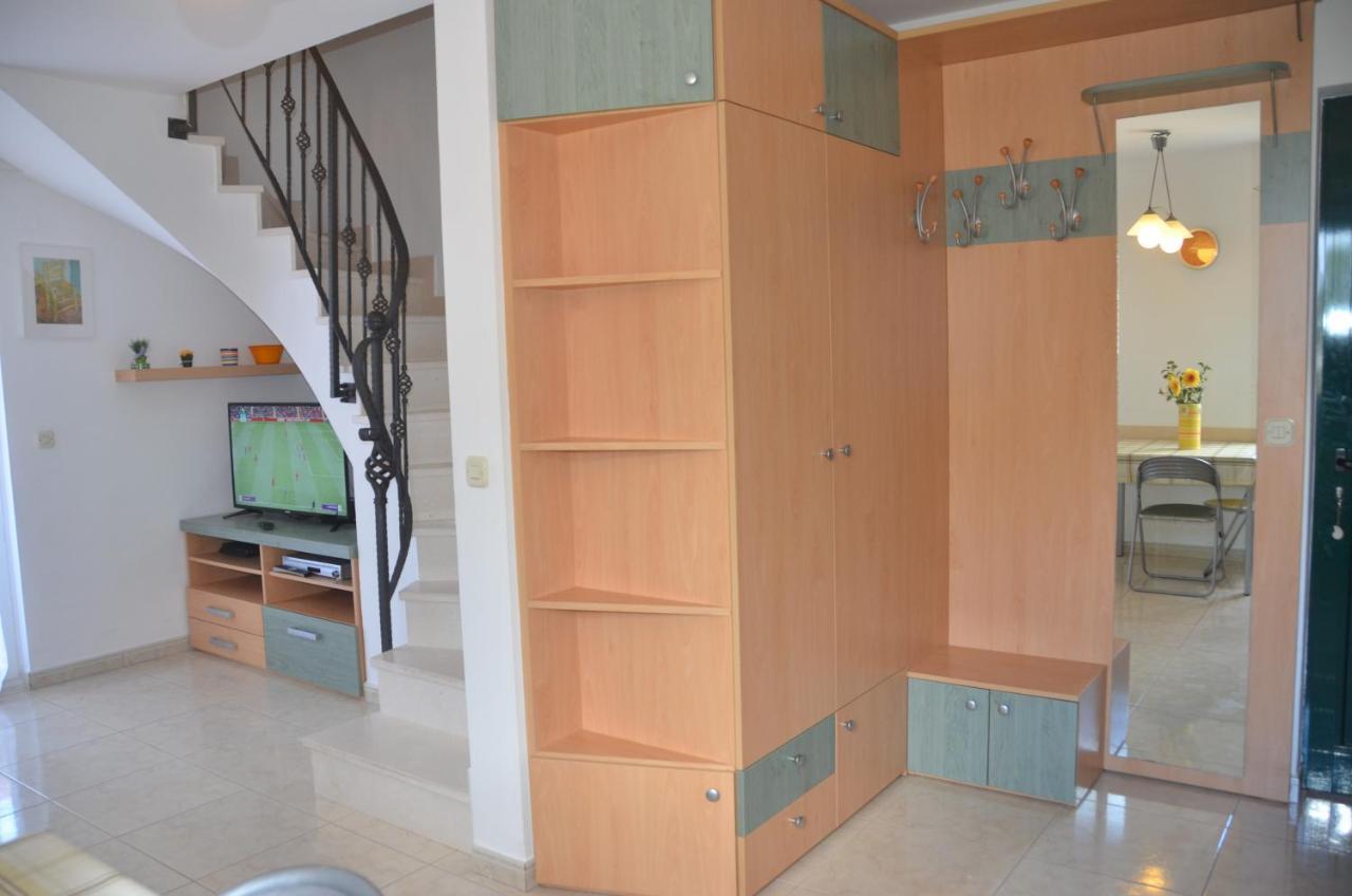 Apartman Ananda Bol - 2 Bedrooms, 7 Beds Exterior photo