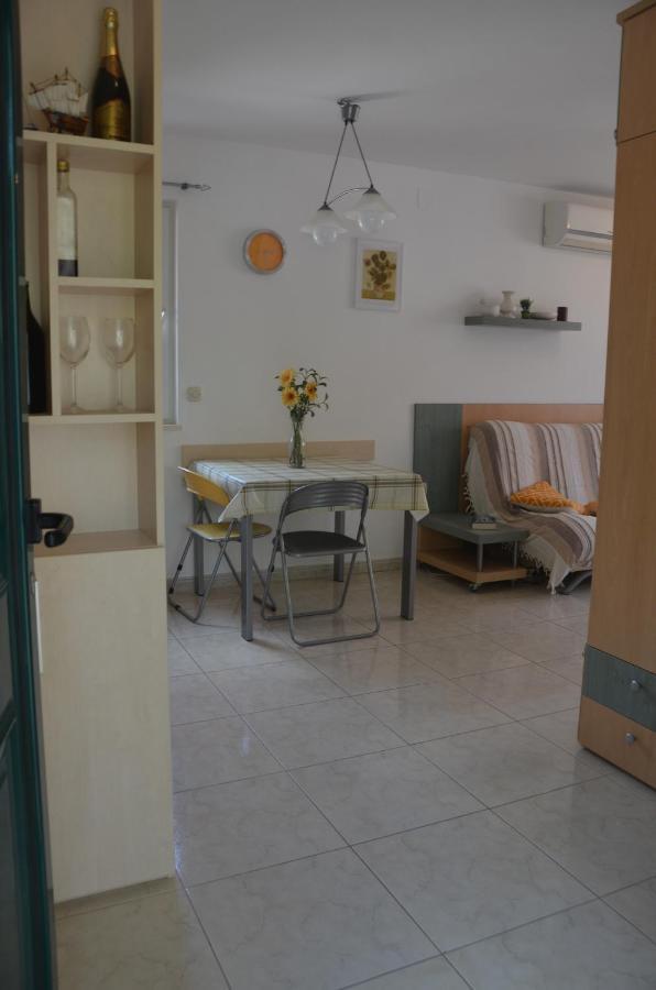 Apartman Ananda Bol - 2 Bedrooms, 7 Beds Exterior photo